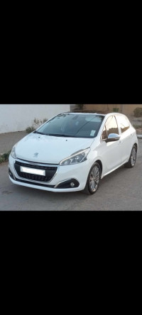 voitures-peugeot-208-2015-active-facelift-abdelmalek-ramdane-mostaganem-algerie