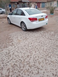 voitures-chevrolet-cruze-2011-lt-bechar-algerie