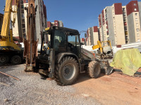 engin-terex-retro-chargeur-tlb-890-2015-guelma-algerie