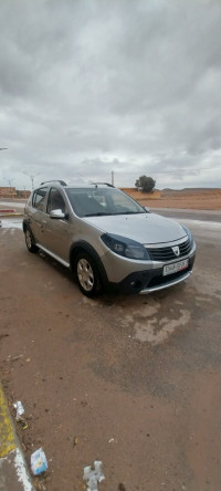 voitures-dacia-sandero-2012-stepway-bou-aiche-medea-algerie