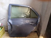 pieces-carrosserie-porte-arriere-yaris-bordj-el-kiffan-alger-algerie