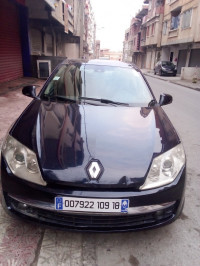 voitures-renault-laguna-3-2009-jijel-algerie