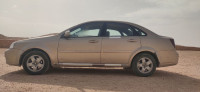 voitures-chevrolet-optra-4-portes-2005-algerie