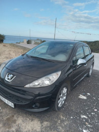 voitures-peugeot-207-2007-oum-el-bouaghi-algerie