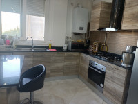 appartement-location-f4-alger-el-achour-algerie