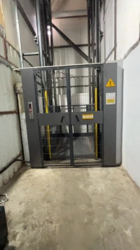 Monte Charges Hydrauliques sur Mesure | Fabrication 100% Algérienne