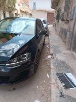 moyenne-berline-volkswagen-golf-7-2015-batna-algerie