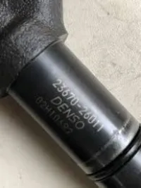 INJECTEUR COMPLET TOYOTA RAV 4 , AVENSSIS , LEXUS ''DENSO''