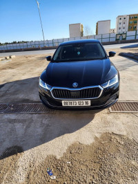 voitures-skoda-octavia-2023-khenchela-algerie