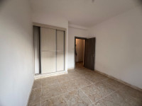 appartement-location-f4-alger-souidania-algerie