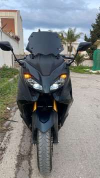 motos-et-scooters-yamaha-tmax-562-2022-cheraga-alger-algerie