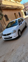 voitures-renault-clio-campus-2011-extreme-el-ghomri-mascara-algerie