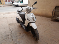 motos-et-scooters-vms-flash-2022-medea-algerie