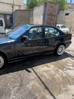 automobiles-bmw-320i-1993-baraki-alger-algerie