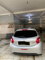 voitures-peugeot-208-2015-allure-relizane-algerie