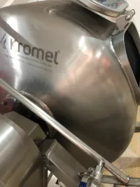 Barate à beurre Kromel disponible 