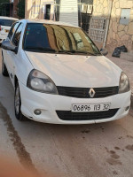 voitures-renault-clio-campus-2013-bye-el-bayadh-algerie