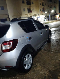 voitures-dacia-sandero-2013-stepway-gouraya-tipaza-algerie