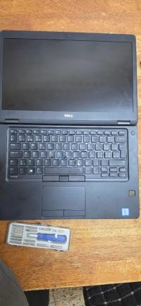 Dell Latitude 5480 avec un processeur Intel Core i5 vPro de 7e génération marche tres tres bien
