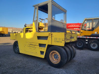 engin-compacteur-pneumatique-bomag-16t-blida-algerie