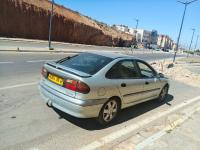 voitures-renault-laguna-1-1996-boufatis-oran-algerie