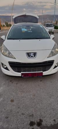 voitures-peugeot-207-2012-batna-algerie