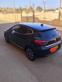سيارات-renault-clio-5-2023-techno-الكرمة-وهران-الجزائر