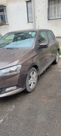 سيارات-skoda-fabia-2019-ambition-البويرة-الجزائر
