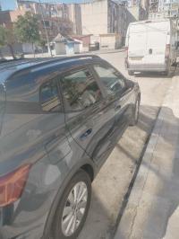 سيارات-seat-arona-2023-simple-سكيكدة-الجزائر