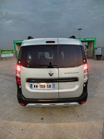 voitures-renault-kangoo-2024-stepway-bachdjerrah-alger-algerie