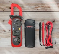 Pince ampèremétrique Uni-T 400 A