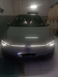 voitures-volkswagen-golf-8-2023-gtd-oran-algerie