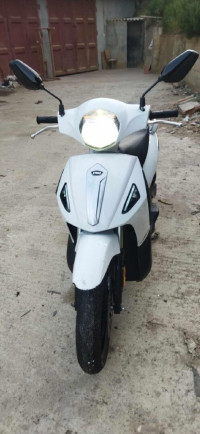 motos-et-scooters-flash-vms-2023-lakhdaria-bouira-algerie