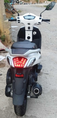 motos-et-scooters-flash-vms-2023-lakhdaria-bouira-algerie