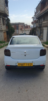 voitures-renault-symbol-2015-made-in-bladi-sidi-mezghiche-skikda-algerie