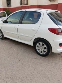 سيارات-peugeot-206-plus-2010-الصومعة-البليدة-الجزائر