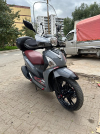 motos-et-scooters-sym-st-2023-blida-algerie