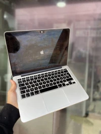 MacBook Pro retina 2013  i7 double coeur  16Gb/512Gb. État neuf 