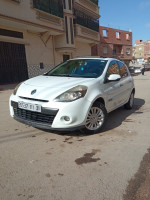 voitures-renault-clio-3-2011-night-and-day-misseghine-oran-algerie