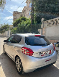 voitures-peugeot-208-2015-allure-blida-algerie