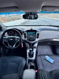 voitures-chevrolet-cruze-2012-lt-ferdjioua-mila-algerie