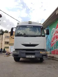 Camion Renault Midlum 135 2001