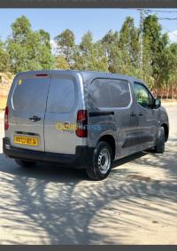 السيارات-النفعية-fiat-doblo-2023-برج-بوعريريج-الجزائر