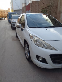 voitures-peugeot-207-2012-bir-el-djir-oran-algerie