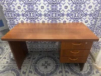Bureau à tiroirs 