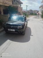 voitures-dacia-duster-2016-valley-ambiance-souk-ahras-algerie