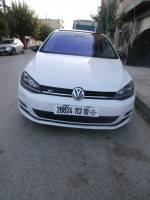 voitures-volkswagen-golf-7-2013-bouira-algerie