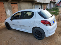 voitures-peugeot-207-2012-el-harrouch-skikda-algerie