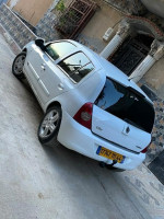 voitures-renault-clio-campus-2011-el-attaf-ain-defla-algerie