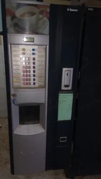 Distributeurs automatiques a boisson chaude 